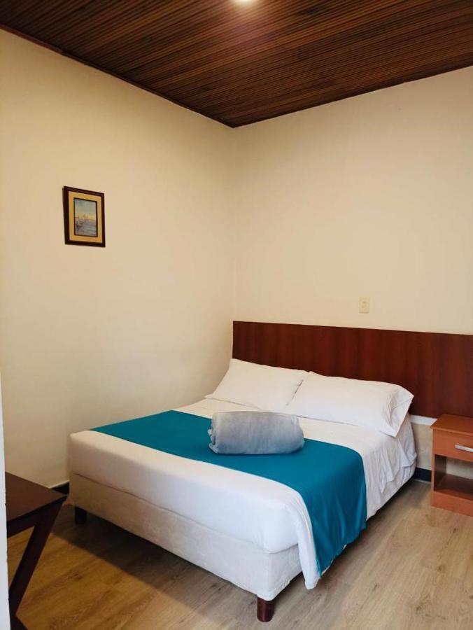Hotel Plaza Mayor Дуитама Номер фото
